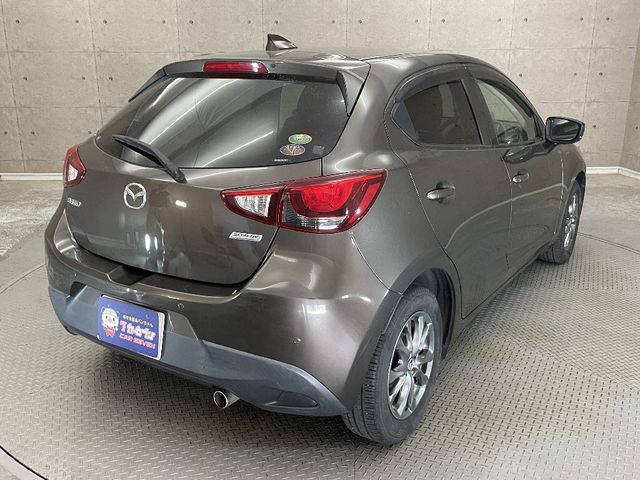 MAZDA DEMIO 2017