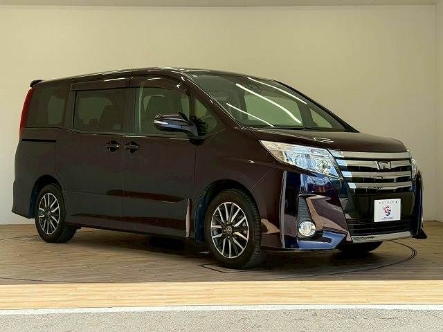 TOYOTA NOAH 2016
