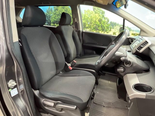 HONDA FREED HYBRID 2012