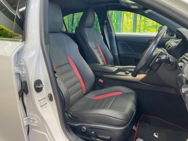 TOYOTA LEXUS IS300h 2018