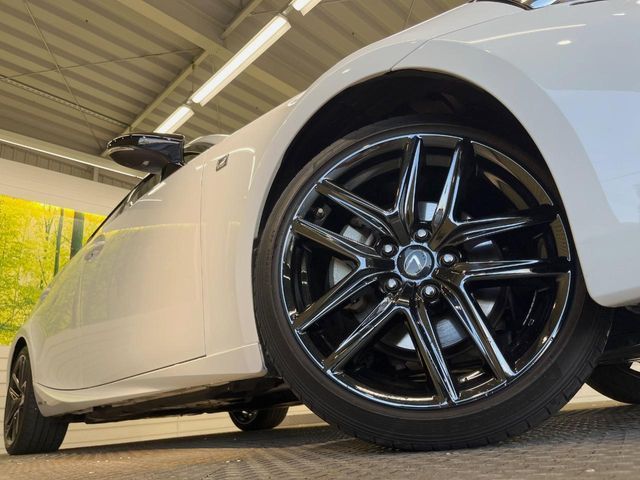 TOYOTA LEXUS IS300h 2018