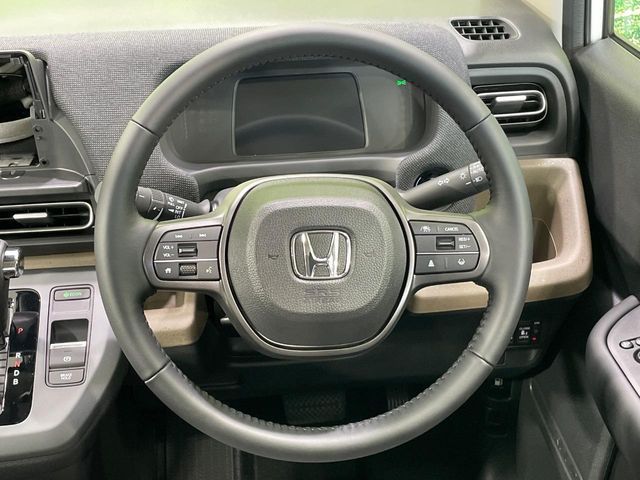 HONDA FREED e:HEV 2025