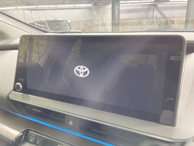 TOYOTA PRIUS 4WD 2024