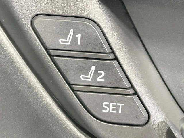 TOYOTA PRIUS 4WD 2024