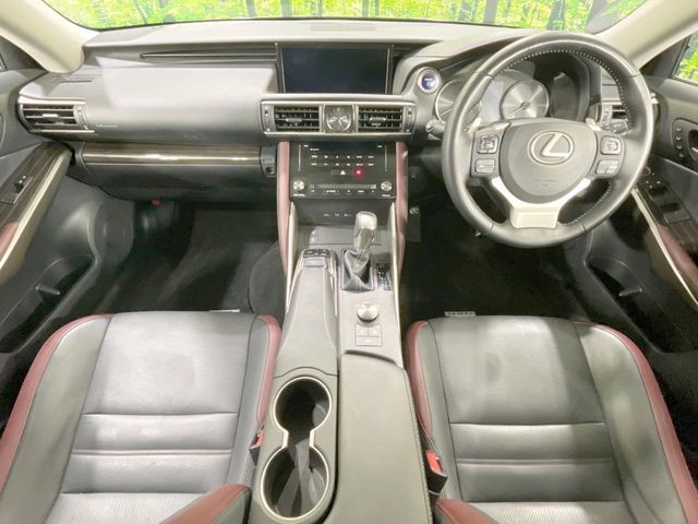 TOYOTA LEXUS IS300h AWD 2017