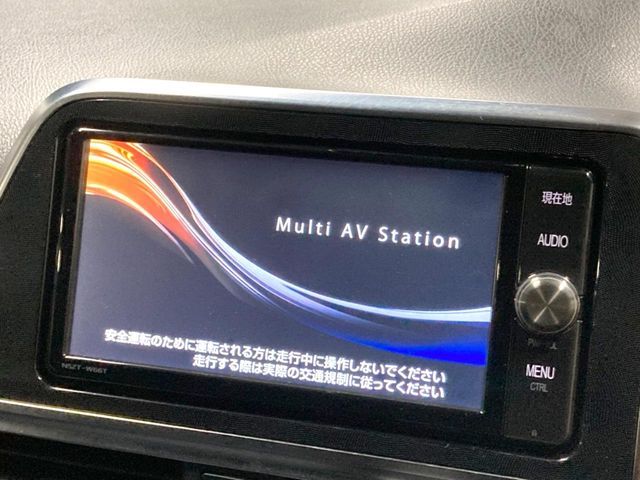 TOYOTA SIENTA HYBRID 2016