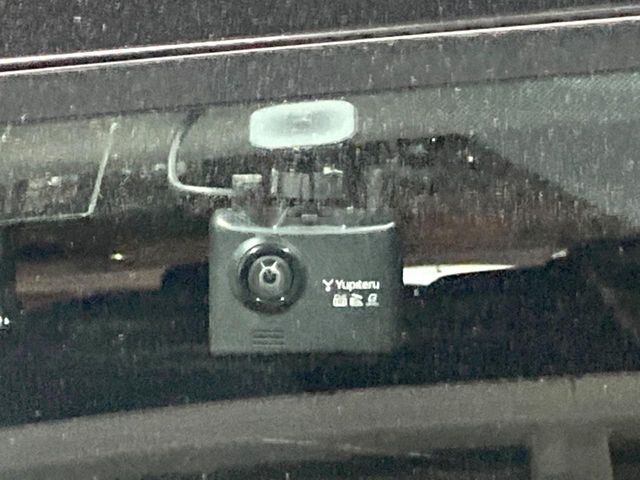 TOYOTA SIENTA HYBRID 2016