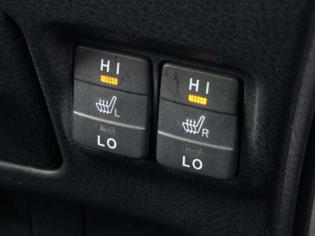 TOYOTA VOXY HYBRID 2014