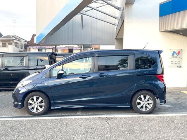 HONDA FREED 2010