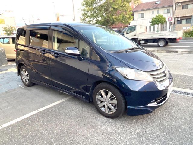 HONDA FREED 2010