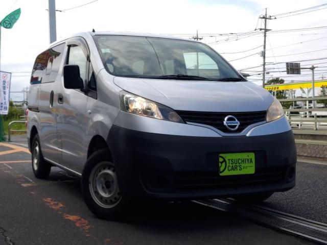 NISSAN NV200 VANETTE van 2017