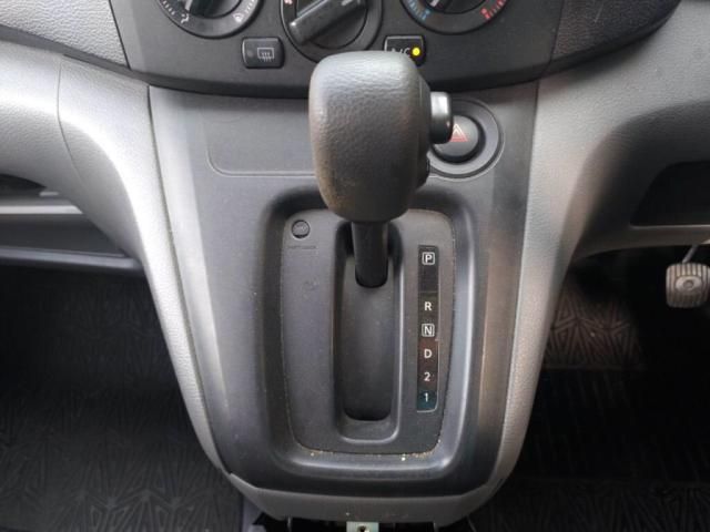 NISSAN NV200 VANETTE van 2017