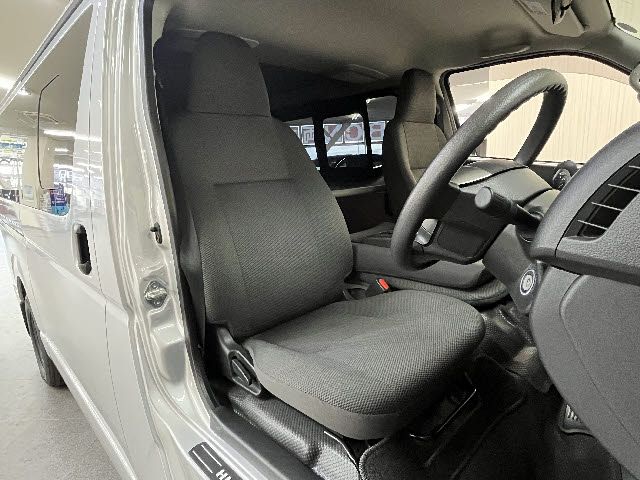 TOYOTA HIACE van 2WD 2023