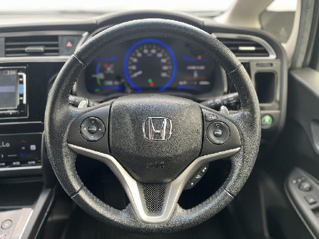 HONDA SHUTTLE HYBRID 2015