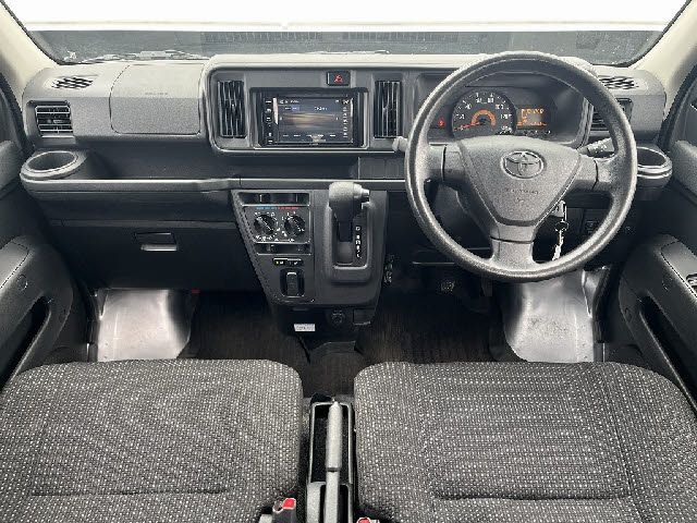 TOYOTA PIXIS van 2020