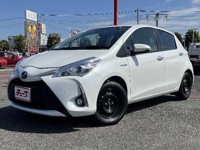 TOYOTA VITZ HYBRID 2019