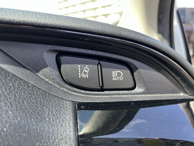 TOYOTA VITZ HYBRID 2019