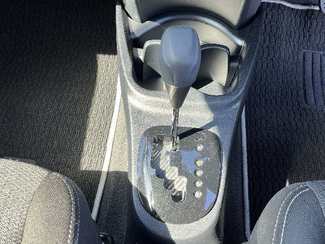 TOYOTA VITZ HYBRID 2019