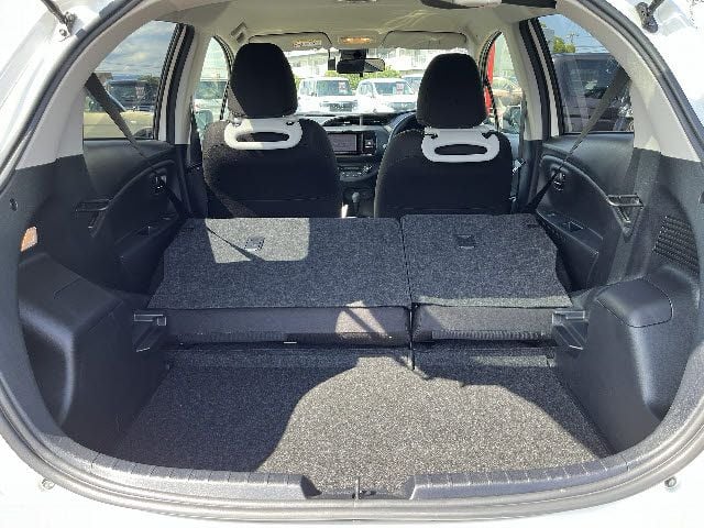 TOYOTA VITZ HYBRID 2019