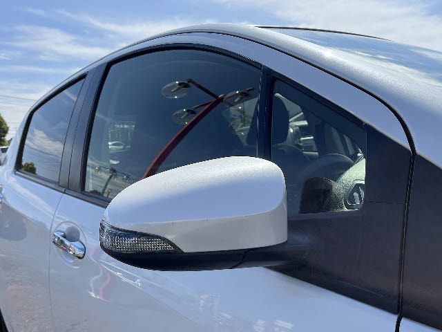 TOYOTA VITZ HYBRID 2019