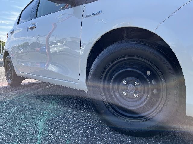 TOYOTA VITZ HYBRID 2019