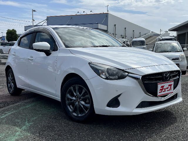 MAZDA DEMIO 2018