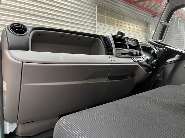 MITSUBISHI CANTER 2018