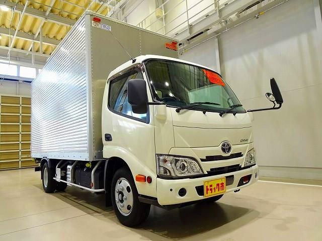 TOYOTA DYNA 2020