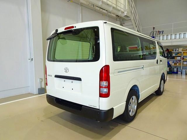 TOYOTA HIACE van 4WD 2025