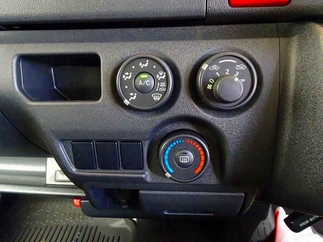 TOYOTA HIACE van 4WD 2025