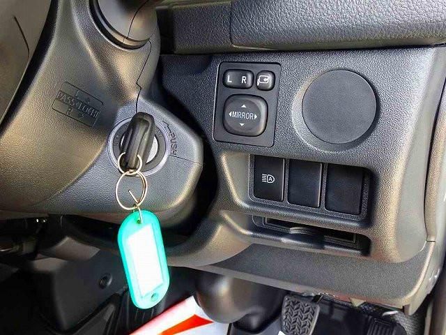 TOYOTA HIACE van 4WD 2025