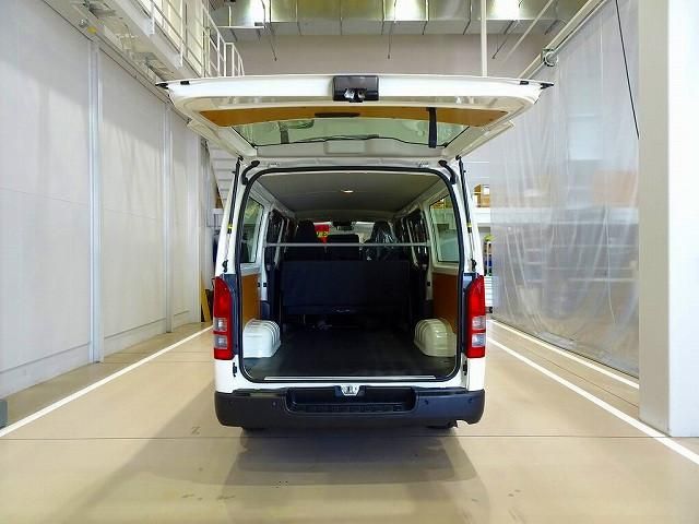 TOYOTA HIACE van 4WD 2025