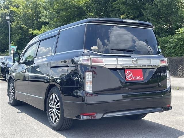 NISSAN ELGRAND 2015