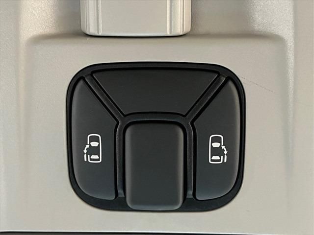 TOYOTA VELLFIRE  HYBRID 4WD 2012