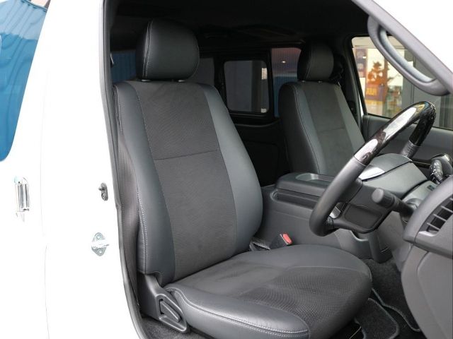 TOYOTA HIACE van 2WD 2024