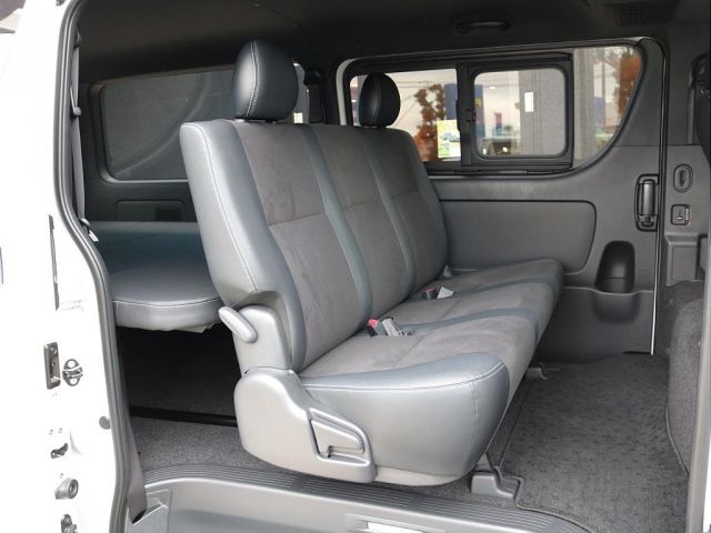 TOYOTA HIACE van 2WD 2024