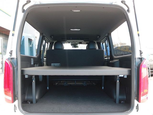 TOYOTA HIACE van 2WD 2024