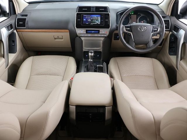 TOYOTA LANDCRUISER PRADO 2023