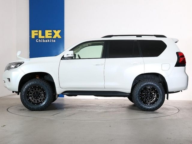 TOYOTA LANDCRUISER PRADO 2023