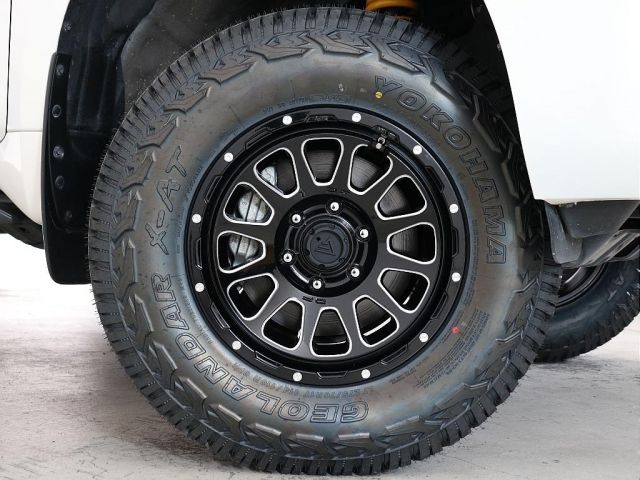 TOYOTA LANDCRUISER PRADO 2023