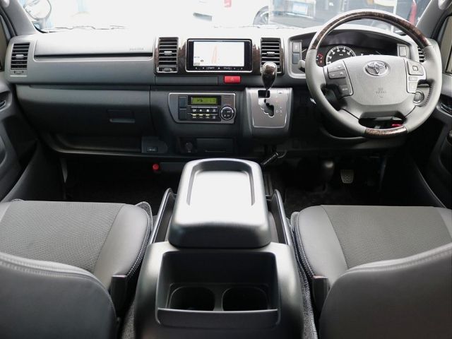 TOYOTA HIACE van 2WD 2025