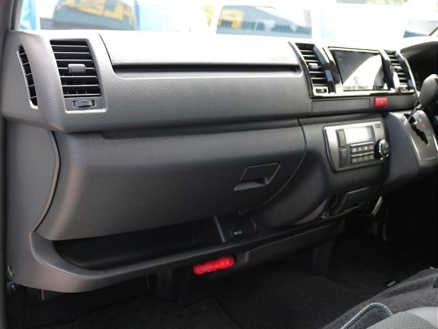 TOYOTA HIACE van 2WD 2025