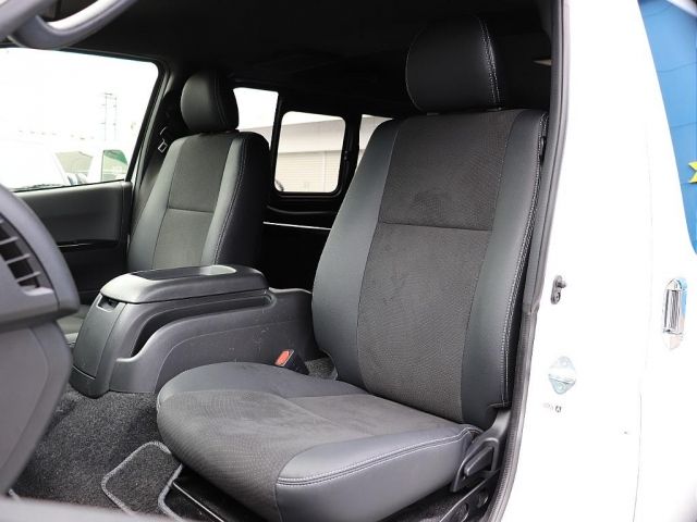 TOYOTA HIACE van 2WD 2022