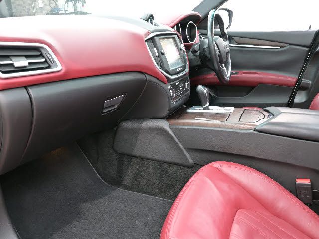 MASERATI MASERATI GHIBLI Sedan 2014