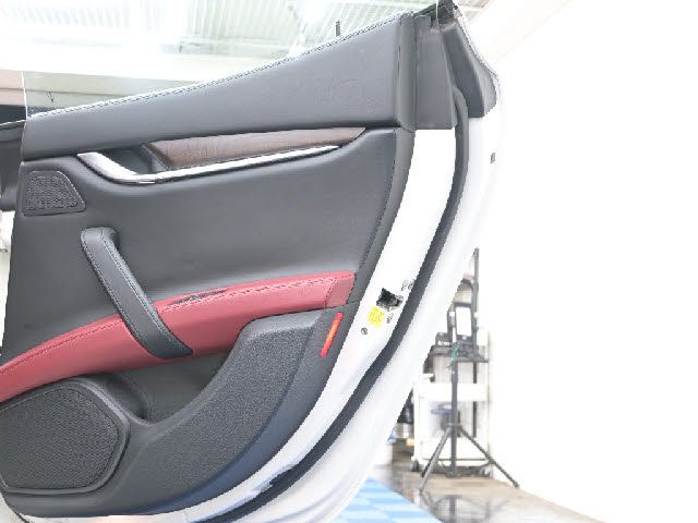 MASERATI MASERATI GHIBLI Sedan 2014