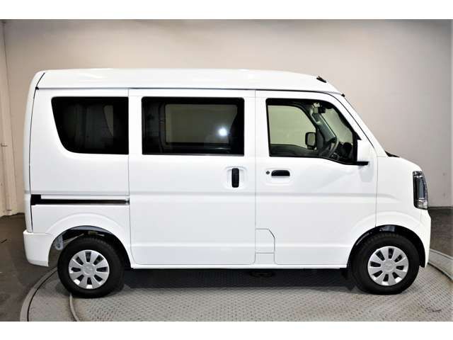 MITSUBISHI MINICAB van 2024