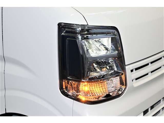 MITSUBISHI MINICAB van 2024