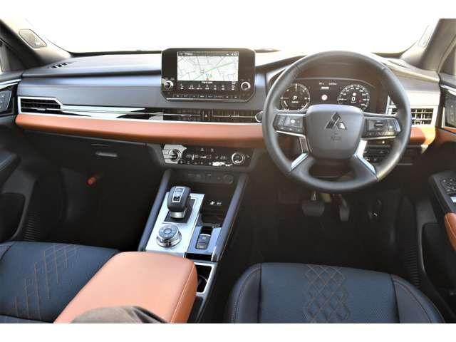 MITSUBISHI OUTLANDER PHEV 2024