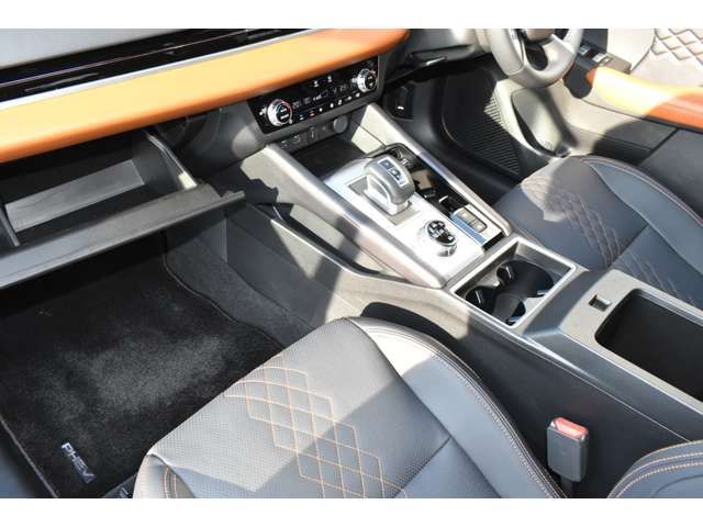 MITSUBISHI OUTLANDER PHEV 2024