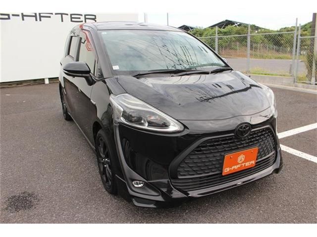 TOYOTA SIENTA HYBRID 2019